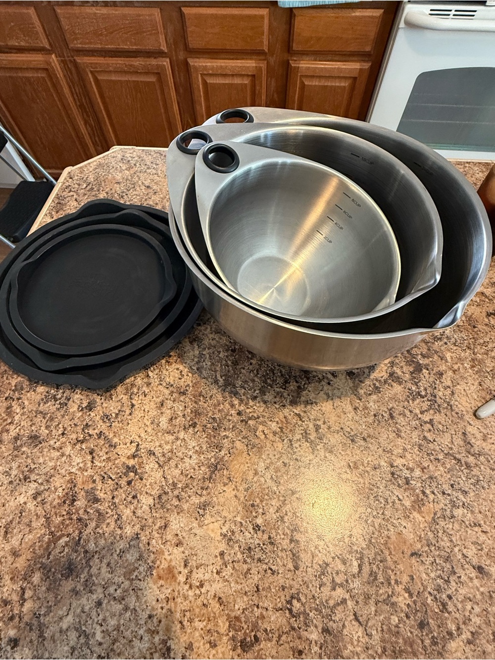 Pampered Chef Stainless Steel Mixing Bowl Set of 3 with Black Lids
